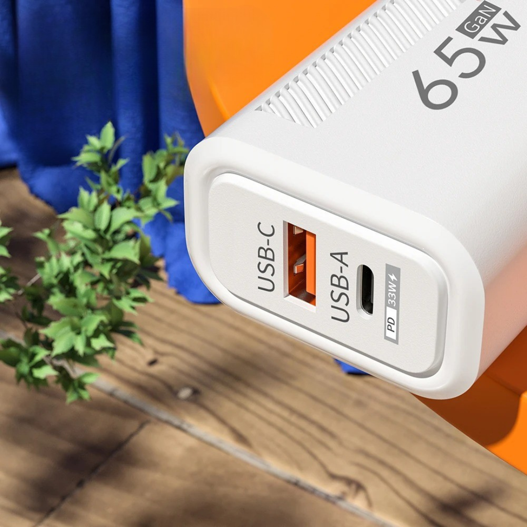 Nordspur | Powerlia Kompaktes Dual-Port-Wandladegerät