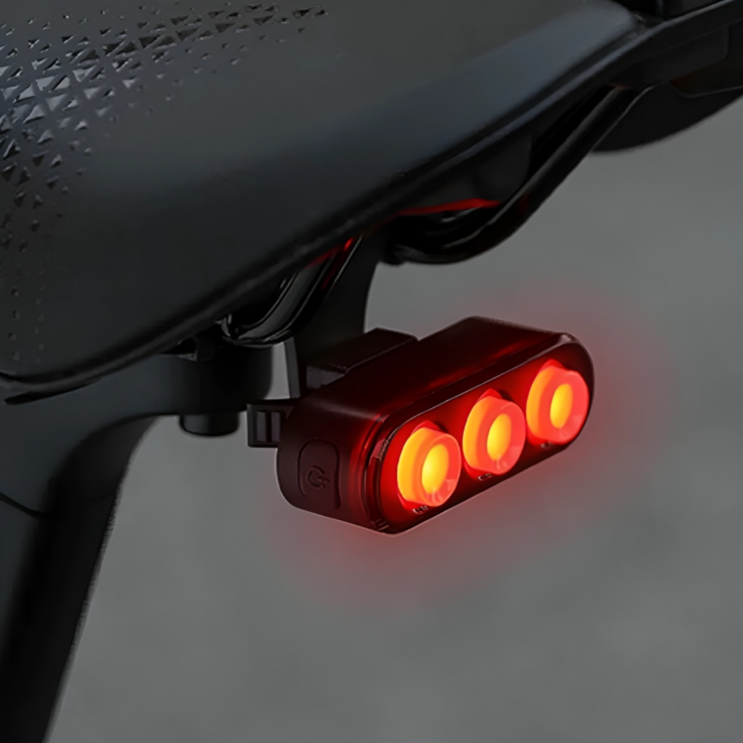 Das intelligente Fahrrad-Rücklicht mit Bremslichtsensor – BlinkCore Smart