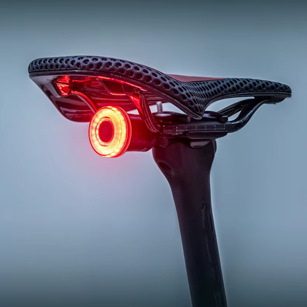 Fahrrad-Rücklicht USB-C mit Aluminiumgehäuse & Dimmer – SicherRide Pro