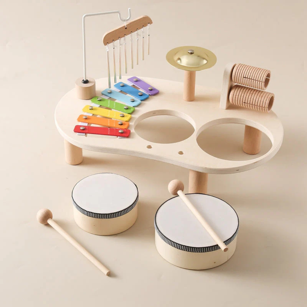 Spielzeug Musiktisch aus Holz mit Xylophon, Trommeln & Becken – KlangZauber Tisch