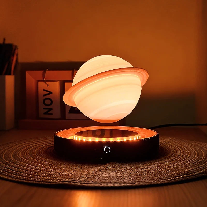 Schwebende Lampe mit magnetischer Levitation