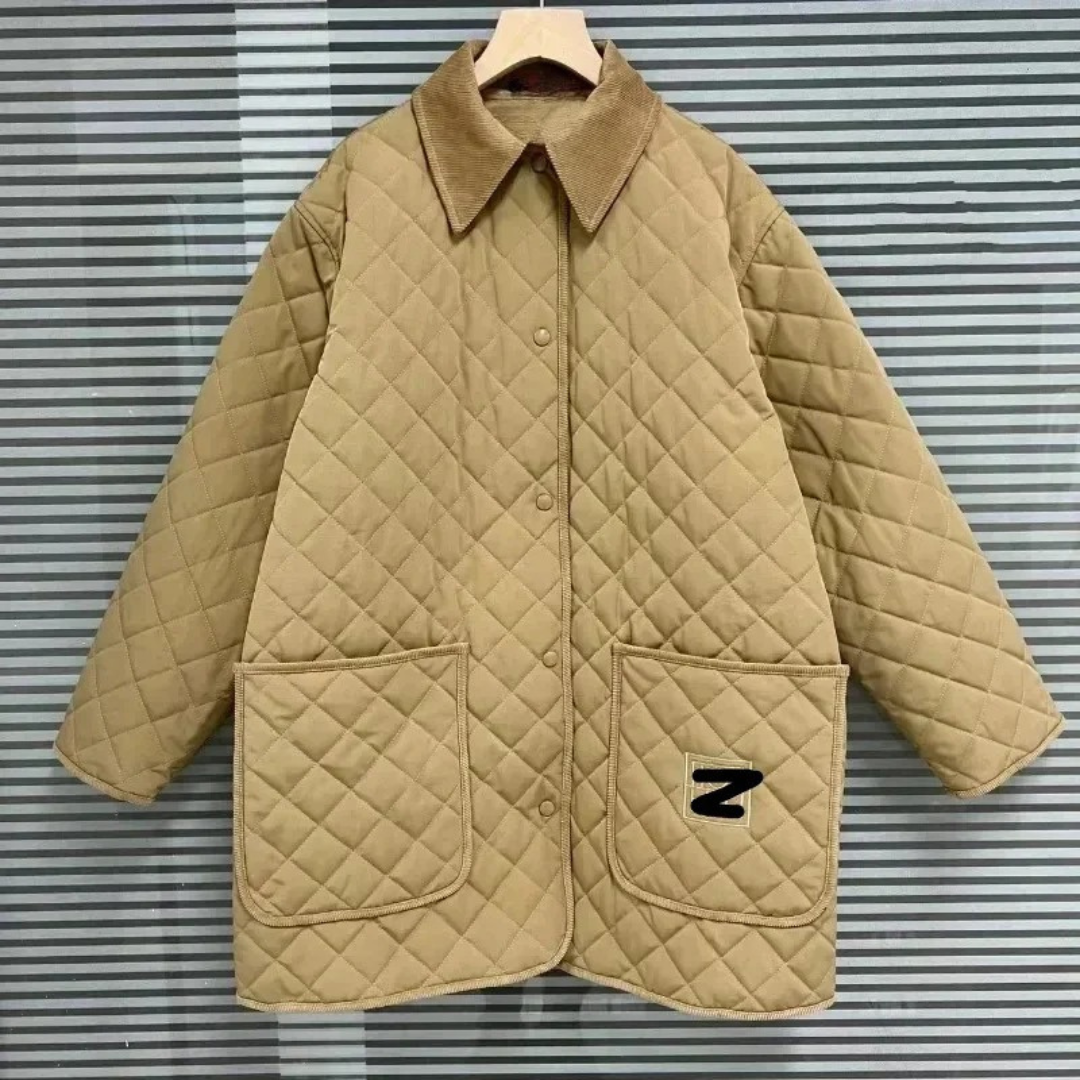 Jacke mit gestepptem Baumwoll-Design & Cordkragen – Quilted Elegance