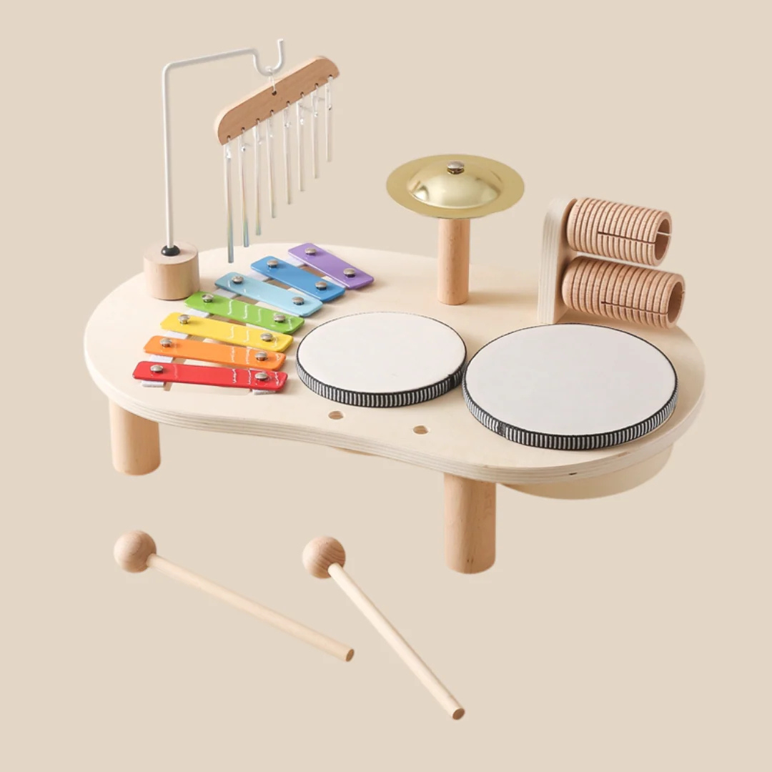 Spielzeug Musiktisch aus Holz mit Xylophon, Trommeln & Becken – KlangZauber Tisch
