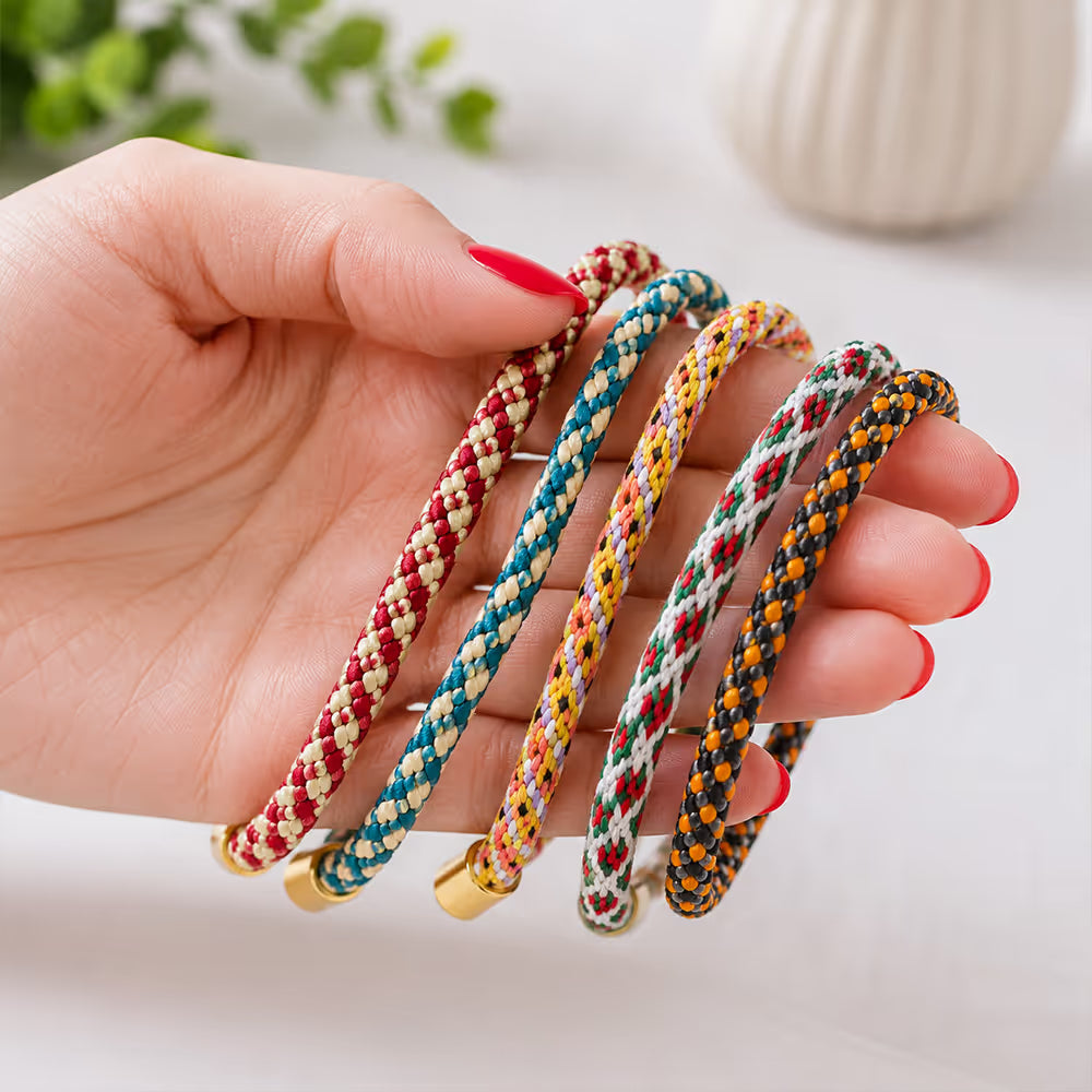 Armband-Set – Erstellen Sie Ihre eigenen geflochtenen Freundschaftsarmbänder