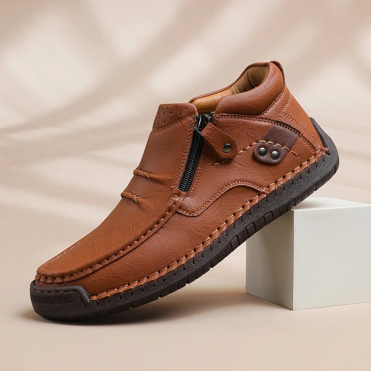 Handgefertigte Lederschuhe, die Komfort und Charakter vereinen