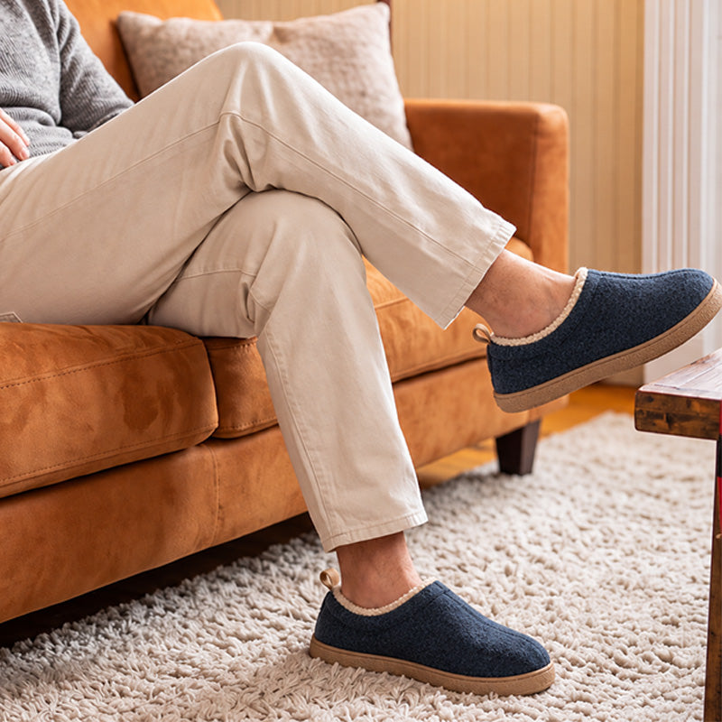 Unisex Orthopädische Hausschuhe mit Fußgewölbestütze und warmer Fleecefütterung