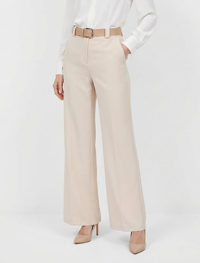 Gerade Hose mit hohem Bund und Gürtel
