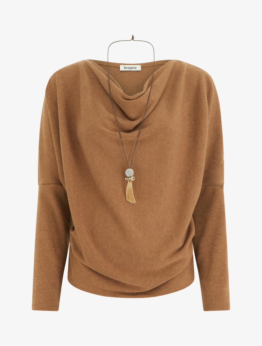 Feiner Pullover mit Wasserfall-Kragen und Fledermausärmeln