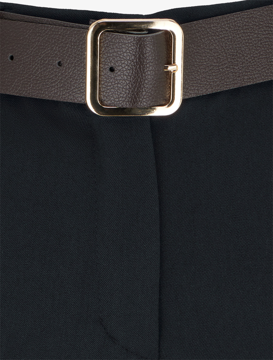 Short mit Aufschlag und hoher Taille - Schwarz