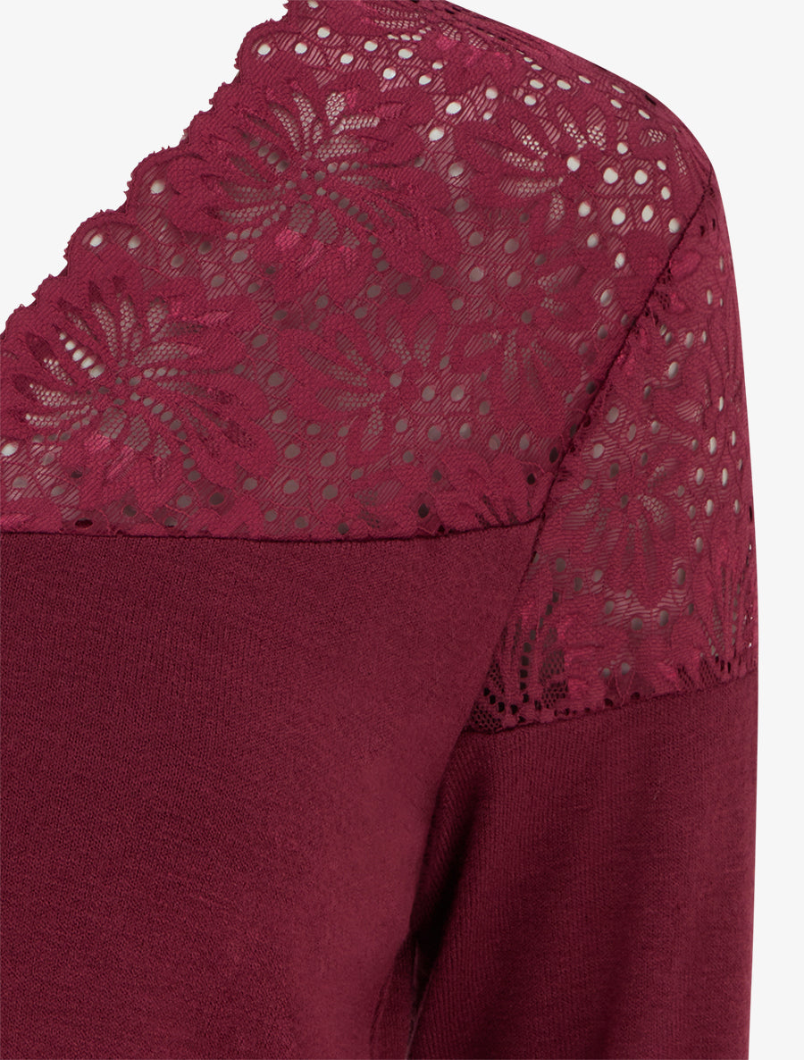 Feiner Pullover mit V-Ausschnitt und Spitze