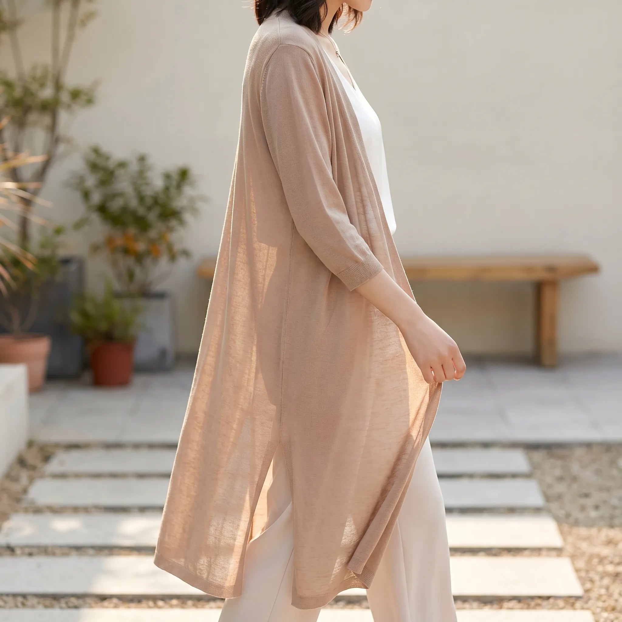 Langlinige Damen-Strickjacke luftig atmungsaktiv Feinstriek Sommerstoff
