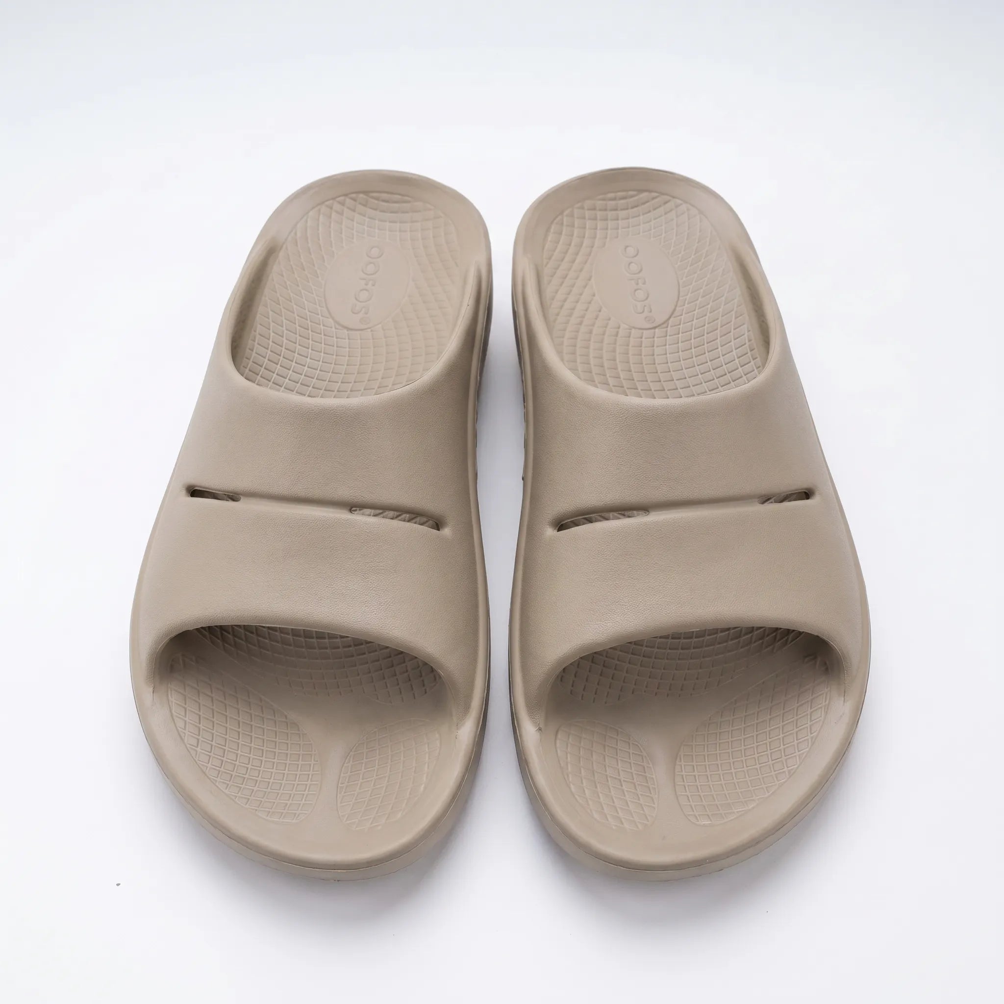 Dickgepolsterte Slip-On-Sandalen mit offener Zehe und stoßdämpfender Sohle