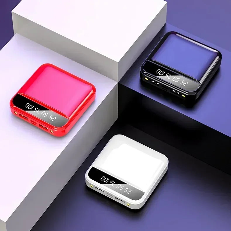 Hochkapazitive Powerbank mit Schnellladen und Digitaldisplay tragbar