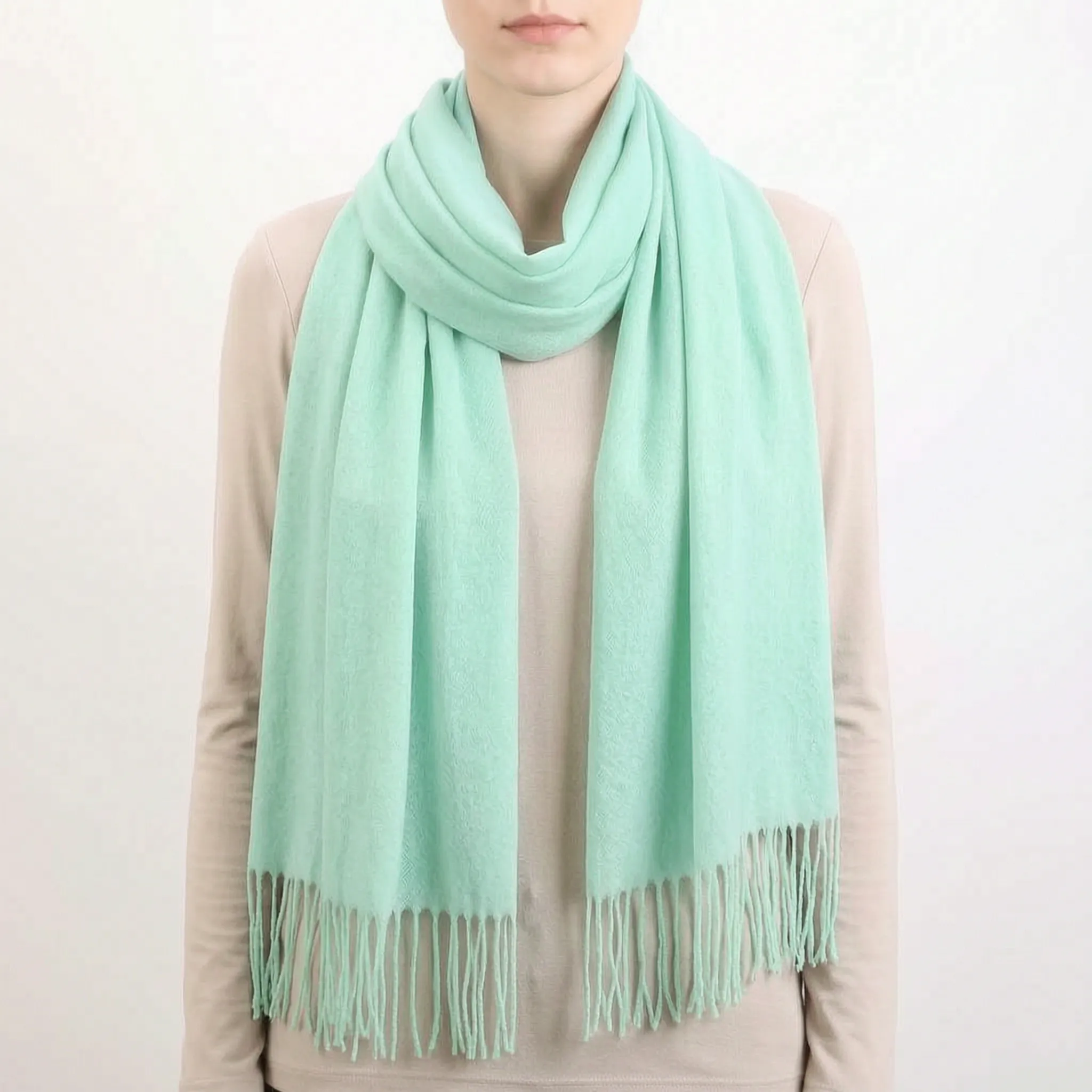 Nordspur | AuraWrap Eleganter Damenschal Mit Quasten