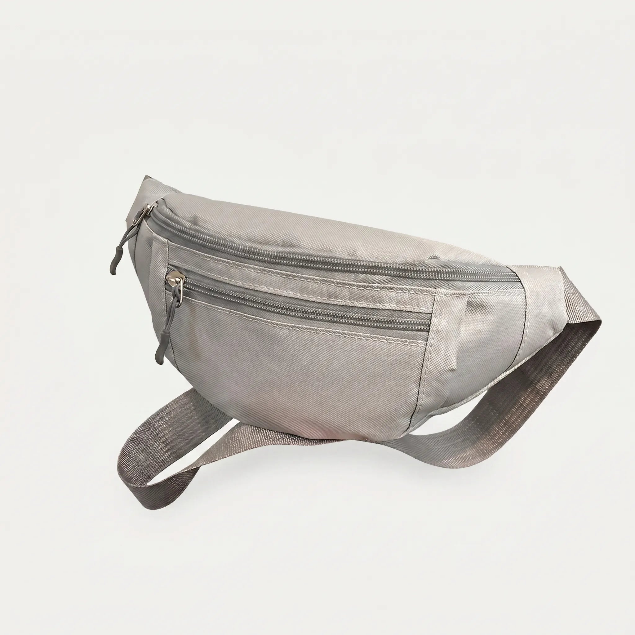 Bauchtasche mit mehreren Reißverschlussfächern und verstellbarem Riemen