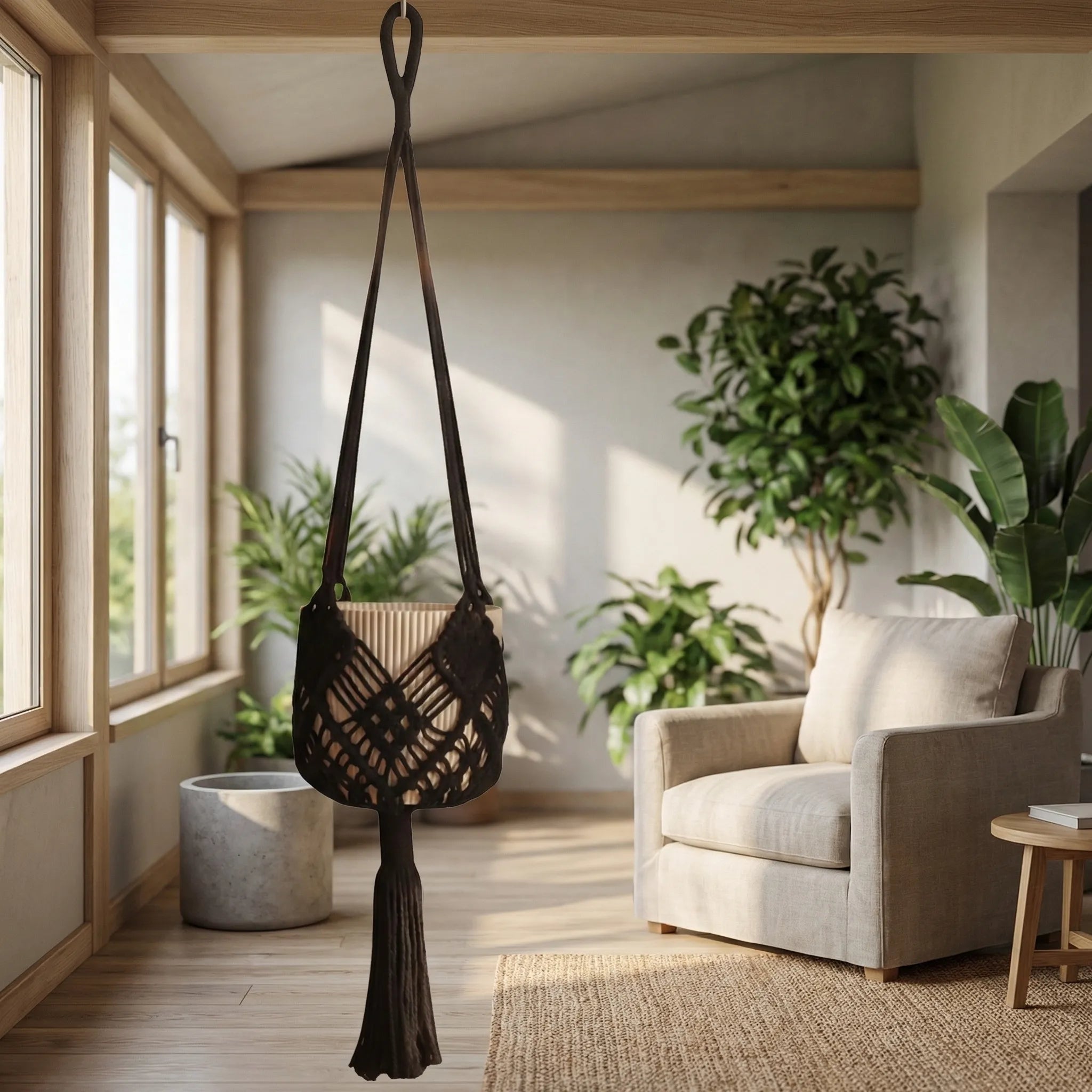 Boho Makramee Pflanzenhänger mit geometrischem Knotenmuster und Quaste