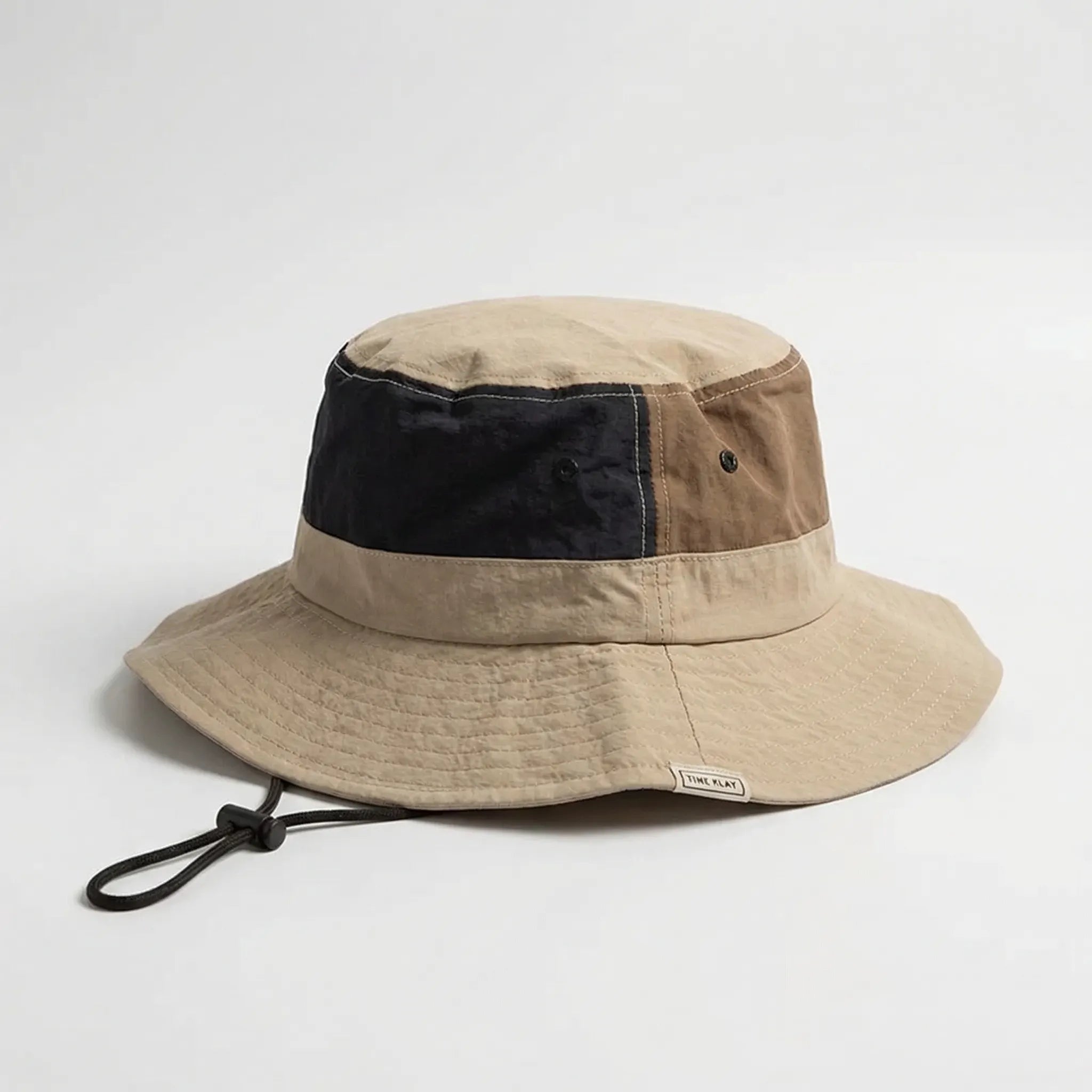 Sonnenhut mit breiter Krempe und UV-Schutz für Outdoor-Aktivitäten