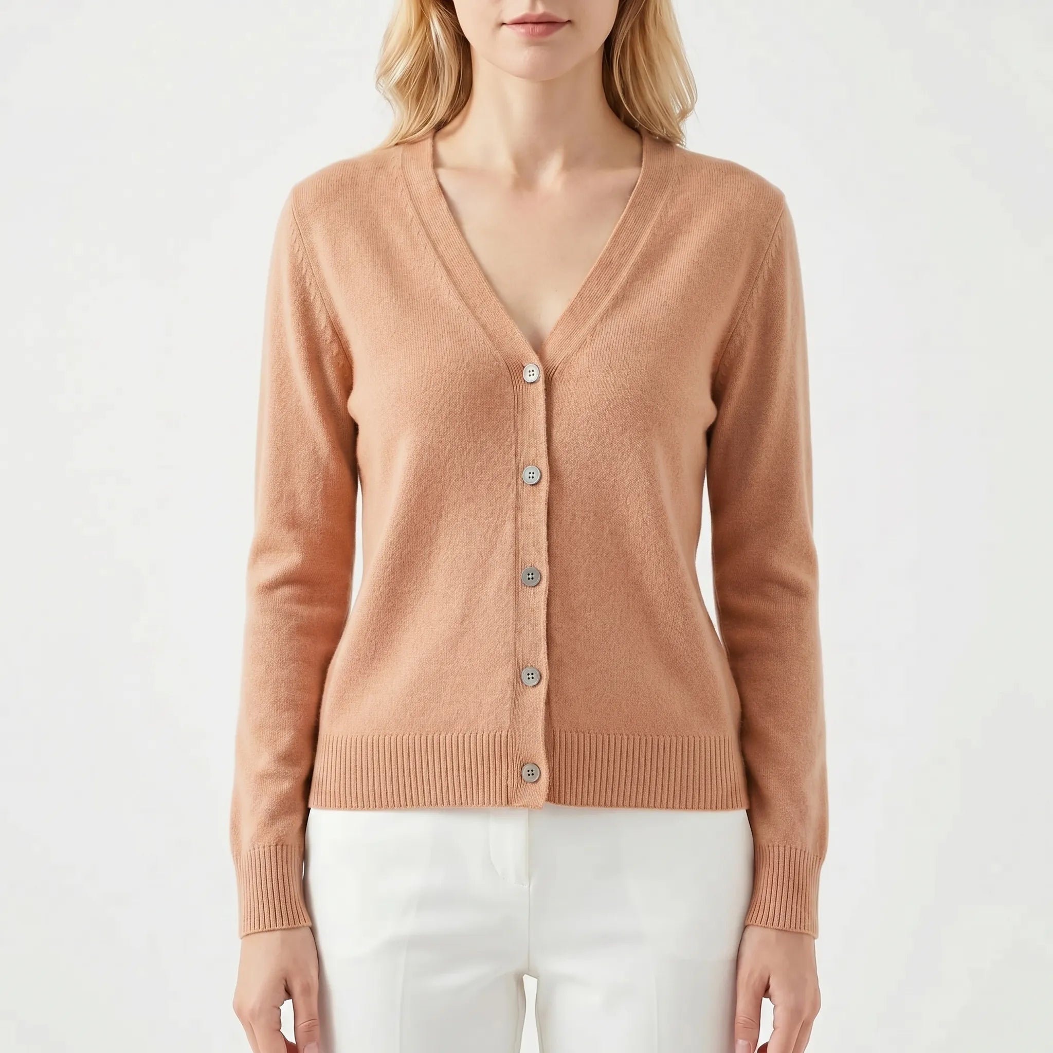Feingestrickte Damenstrickjacke mit V-Ausschnitt und Knöpfen