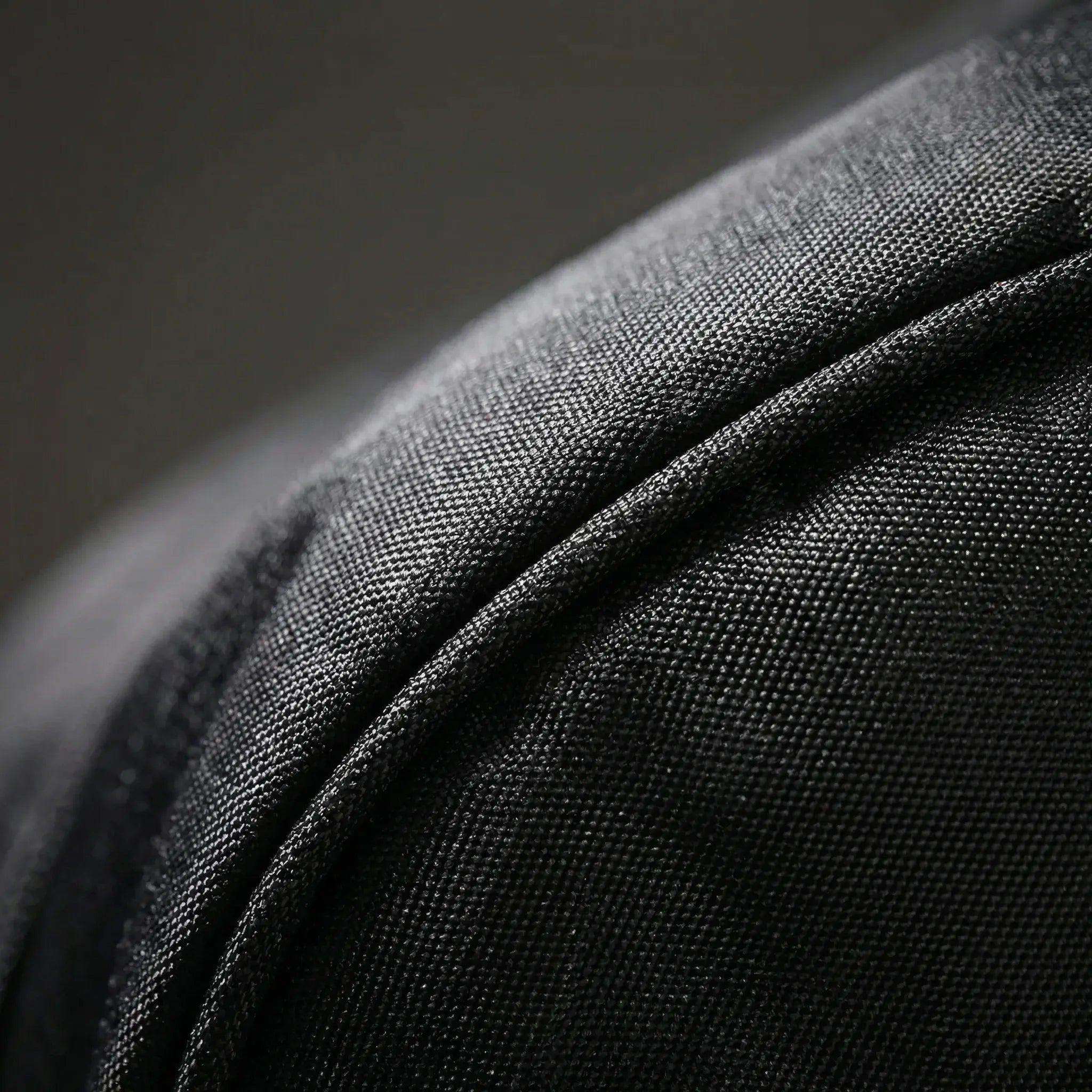 Großvolumiger Mehrkammer-Rucksack mit gepolsterten Schultergurten