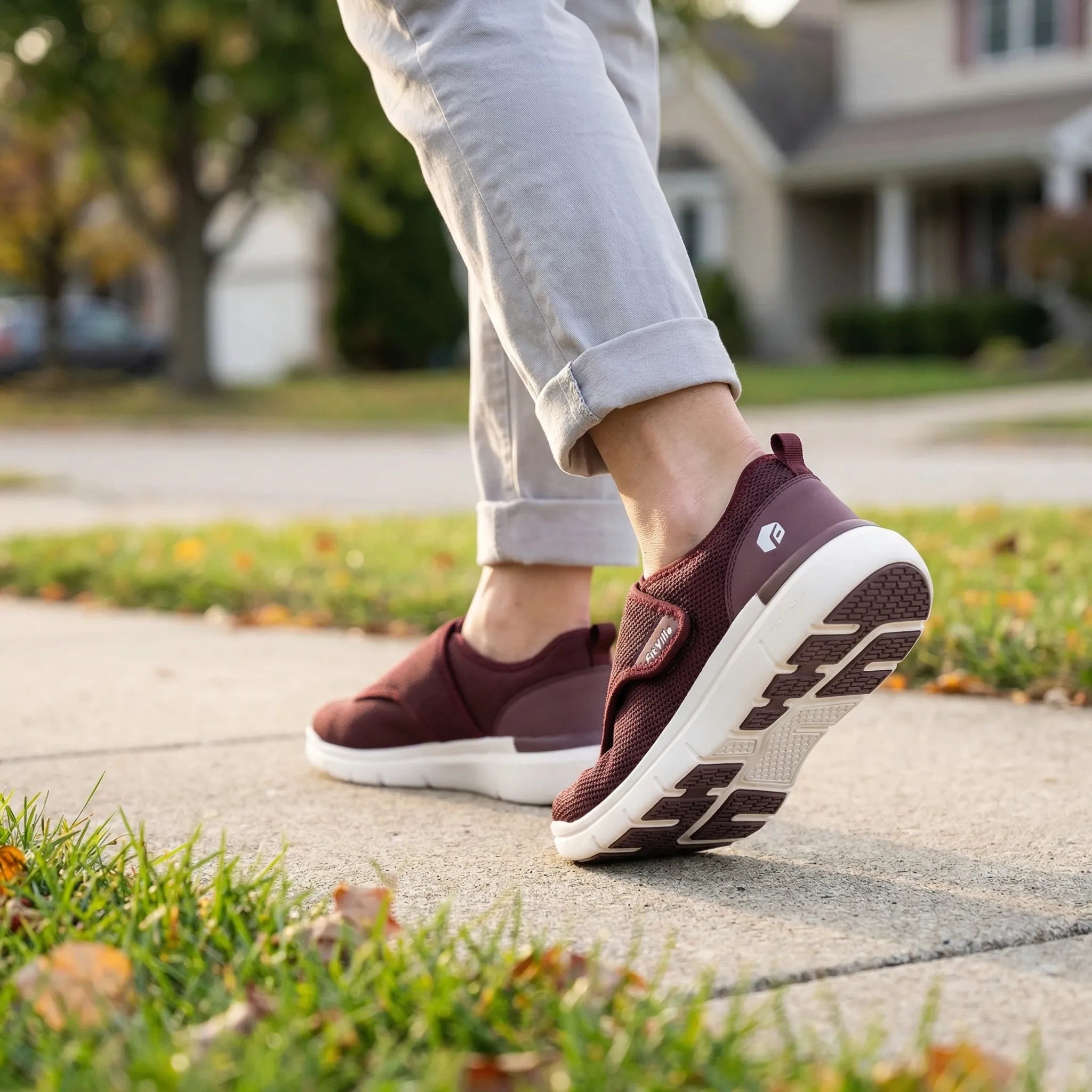 Extrabreite Gehschuhe mit Klettverschluss atmungsaktiv gepolstert