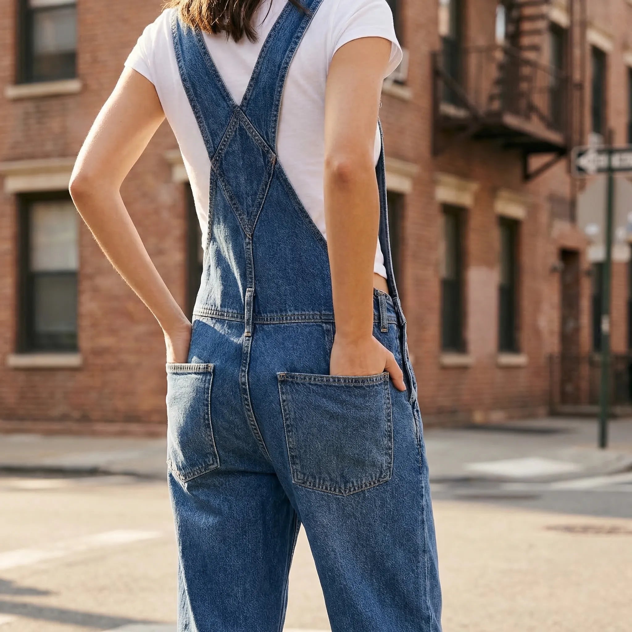 Latzhose Damen weite Passform konisch zulaufend Baumwolle
