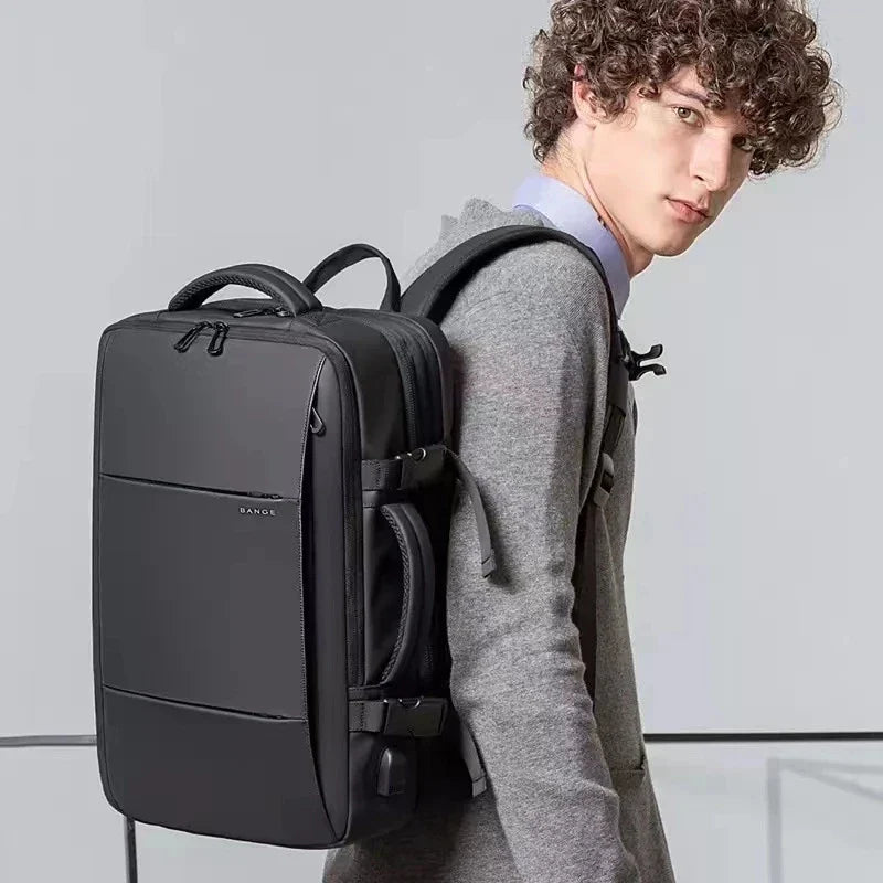 Geschäftsrucksack erweiterbar mit Laptop-Fach und USB-Anschluss