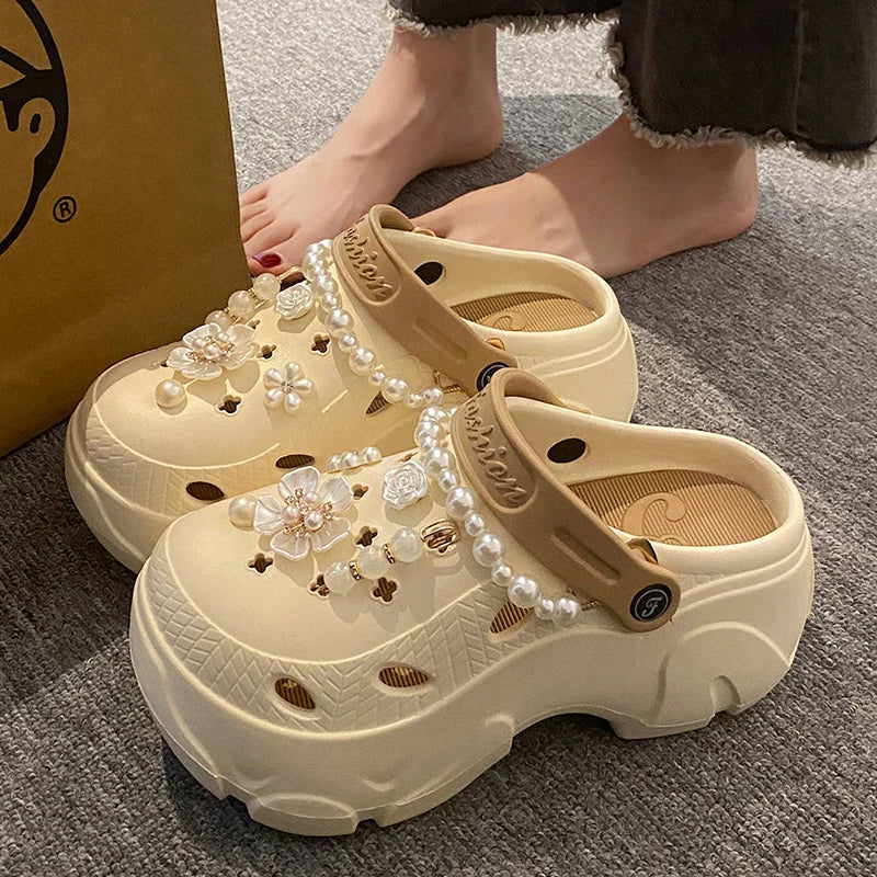 Chunky Platform Sommer-Clogs mit Kunstperlen und Blumenverzierungen