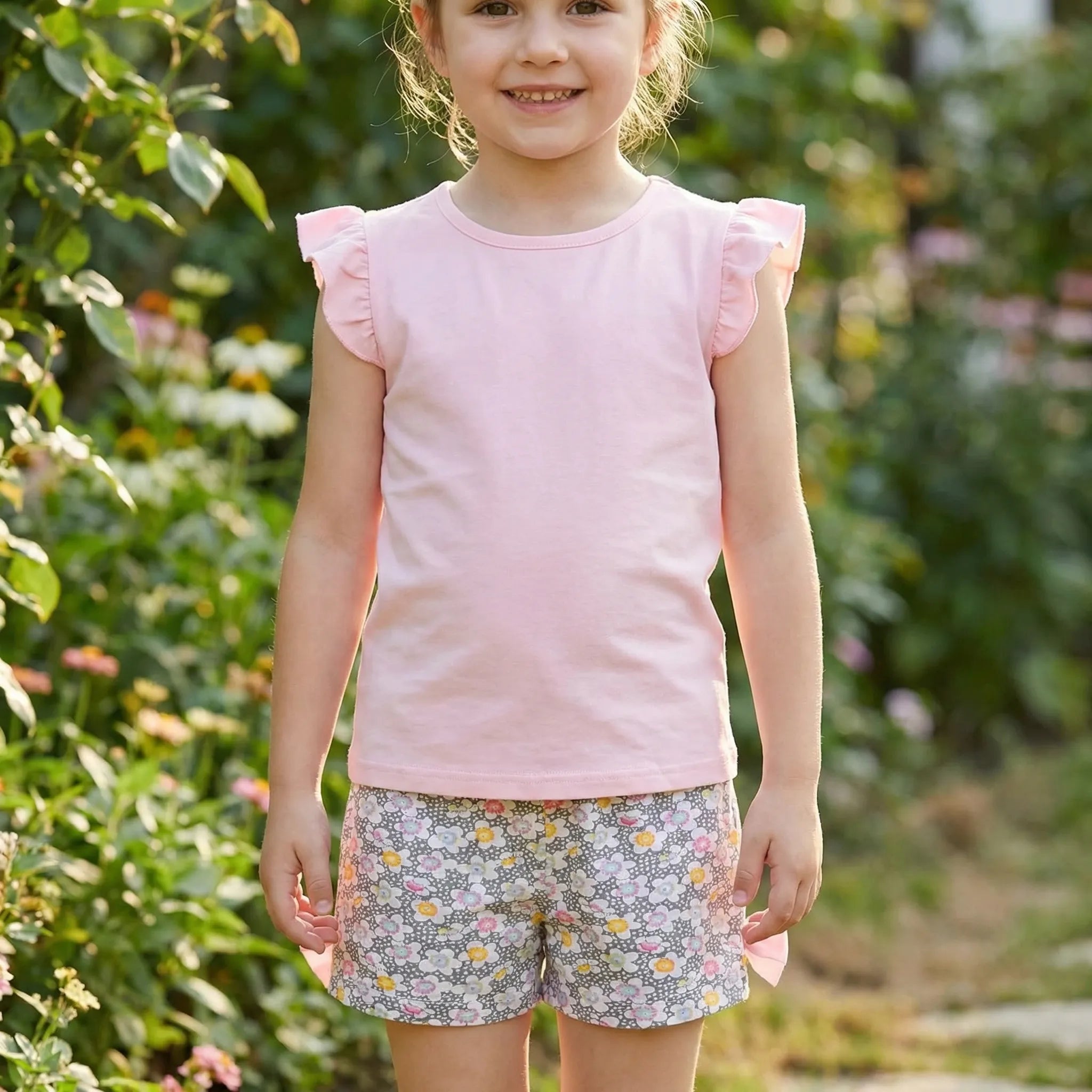 Mädchen Sommer Set mit Rüschen Top und Blumen Shorts