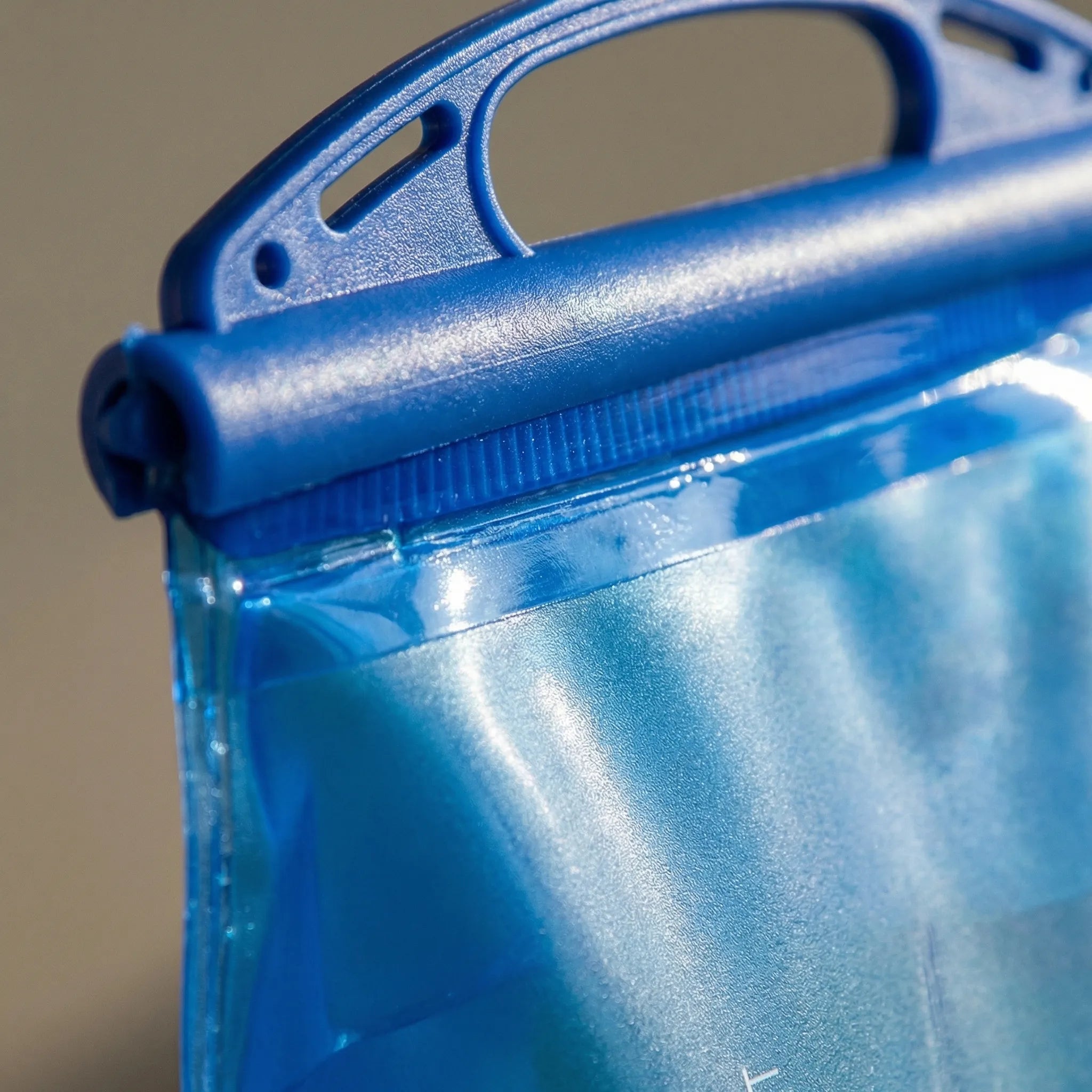 Flexibler Hydrationsbehälter BPA-frei mit Beißventil Trinkrohr