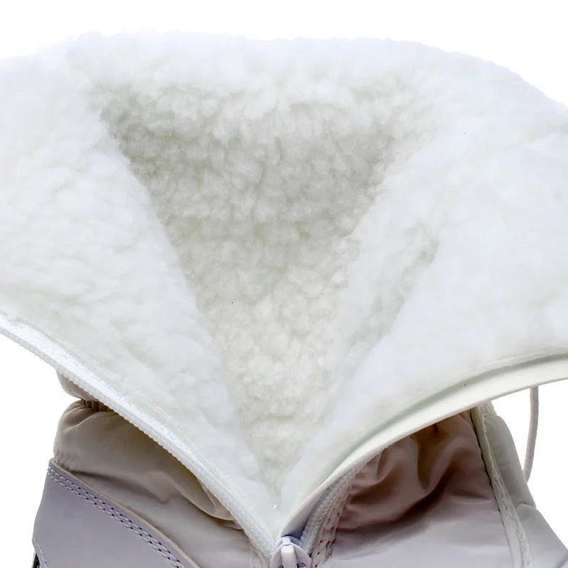 Mittelhohes Winterstiefel wasserdicht rutschfest warm gefüttert