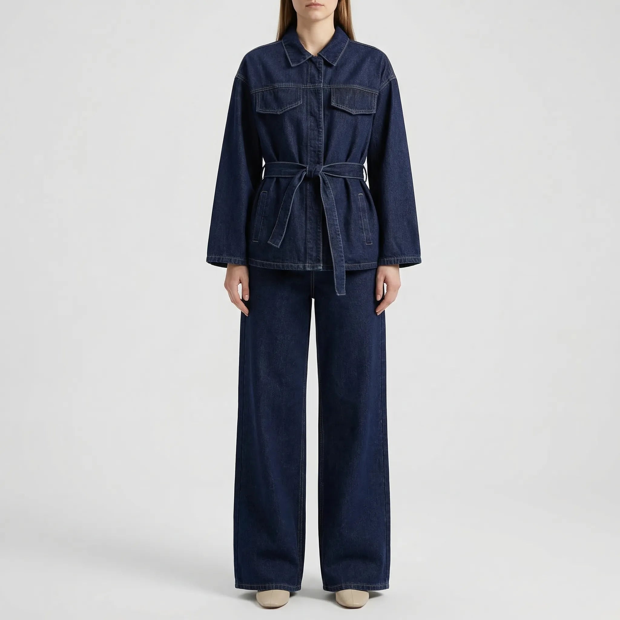 Damen Jeans-Zweiteiler in Indigo mit Gürteljacke und Hose mit weitem Bein