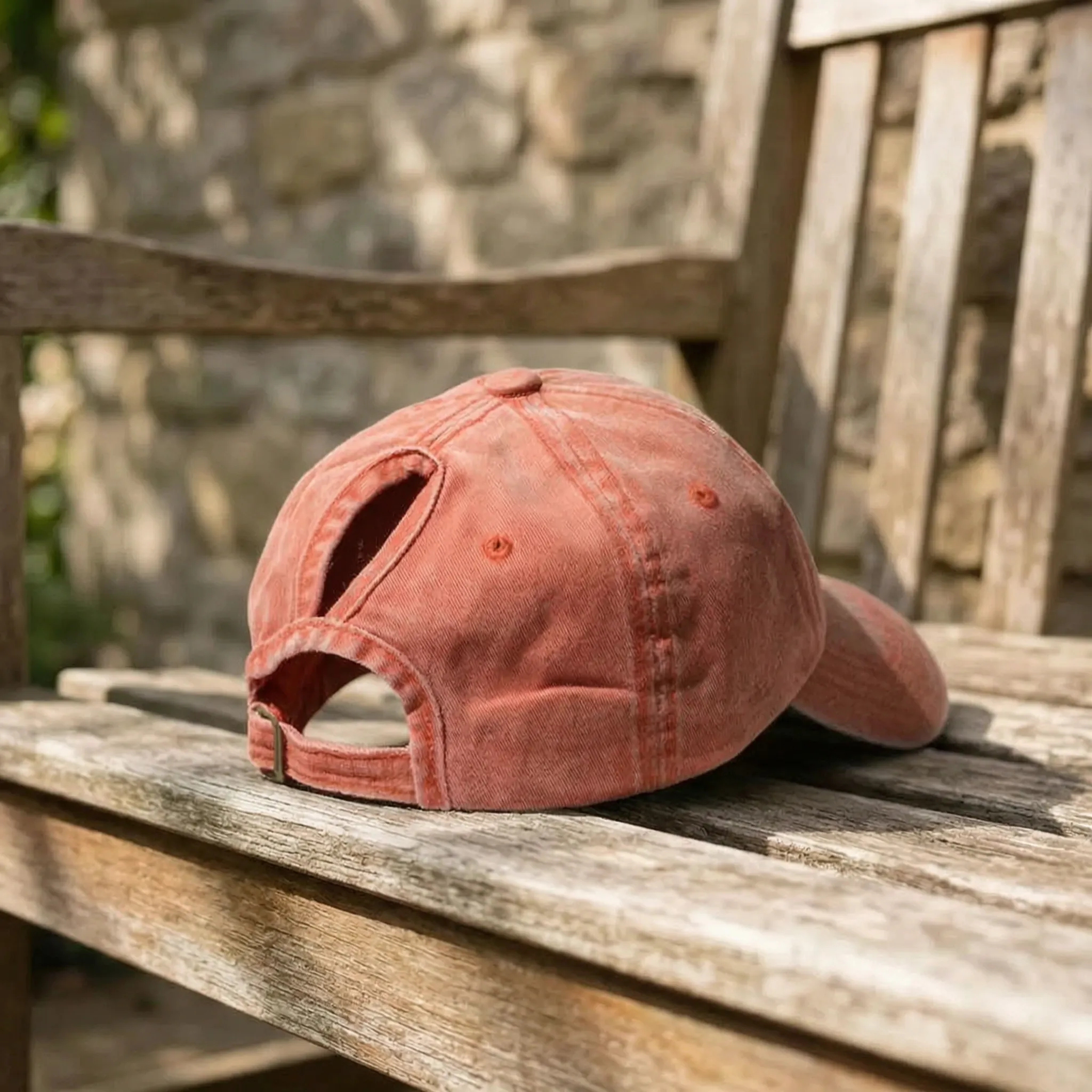 Rückenfrei Baseball-Kappe Pferdeschwanz Hochsteckfrisur Vintage-Washed