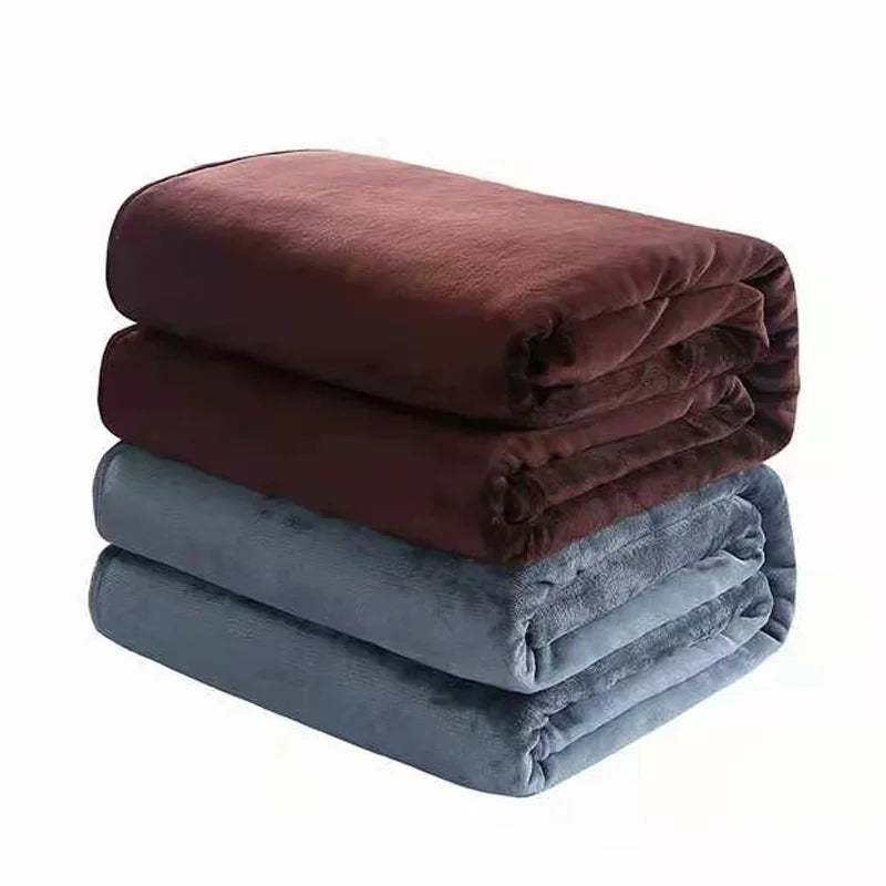 Leichte Fleece-Wurfdecke mit weicher gebürsteter Oberfläche und Pilling-Schutz