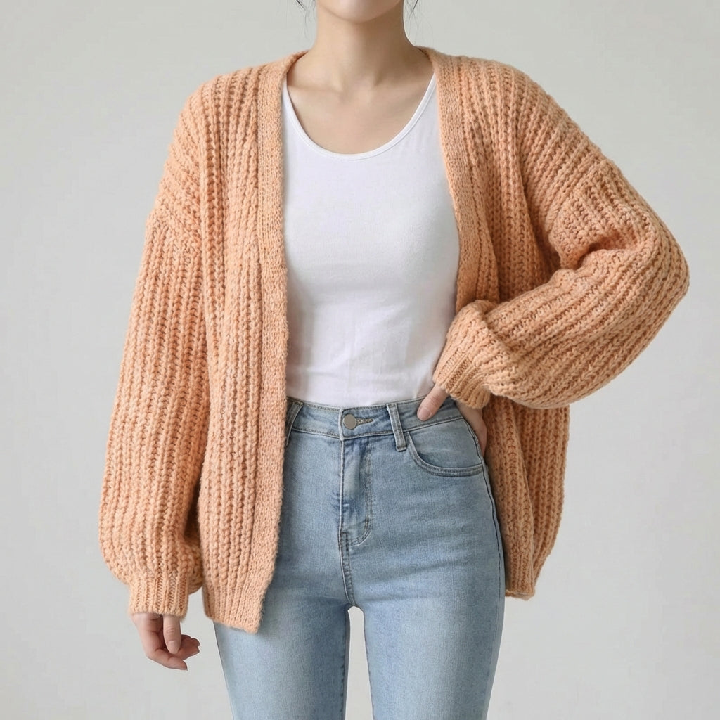 Kurze Poncho-Strickjacke mit strukturiertem Strick und offener Vorderseite