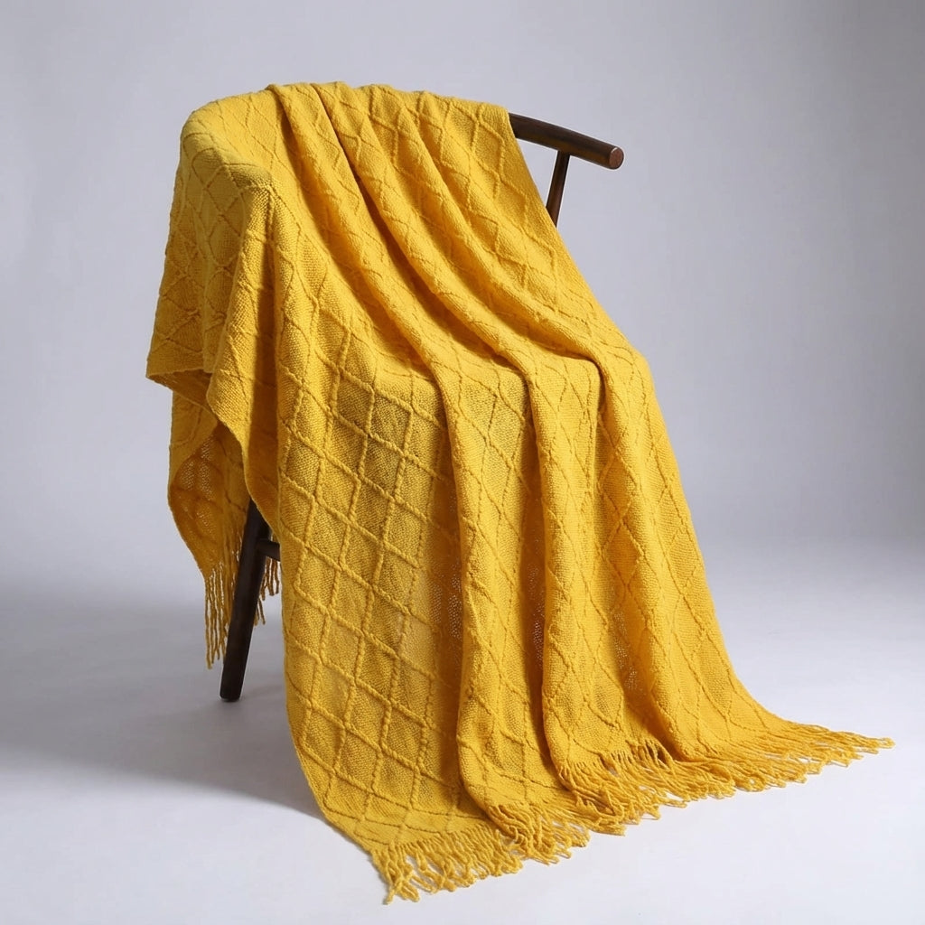 Übergroße Strickwurfdecke mit Quastenkanten und strukturiertem Gewebe