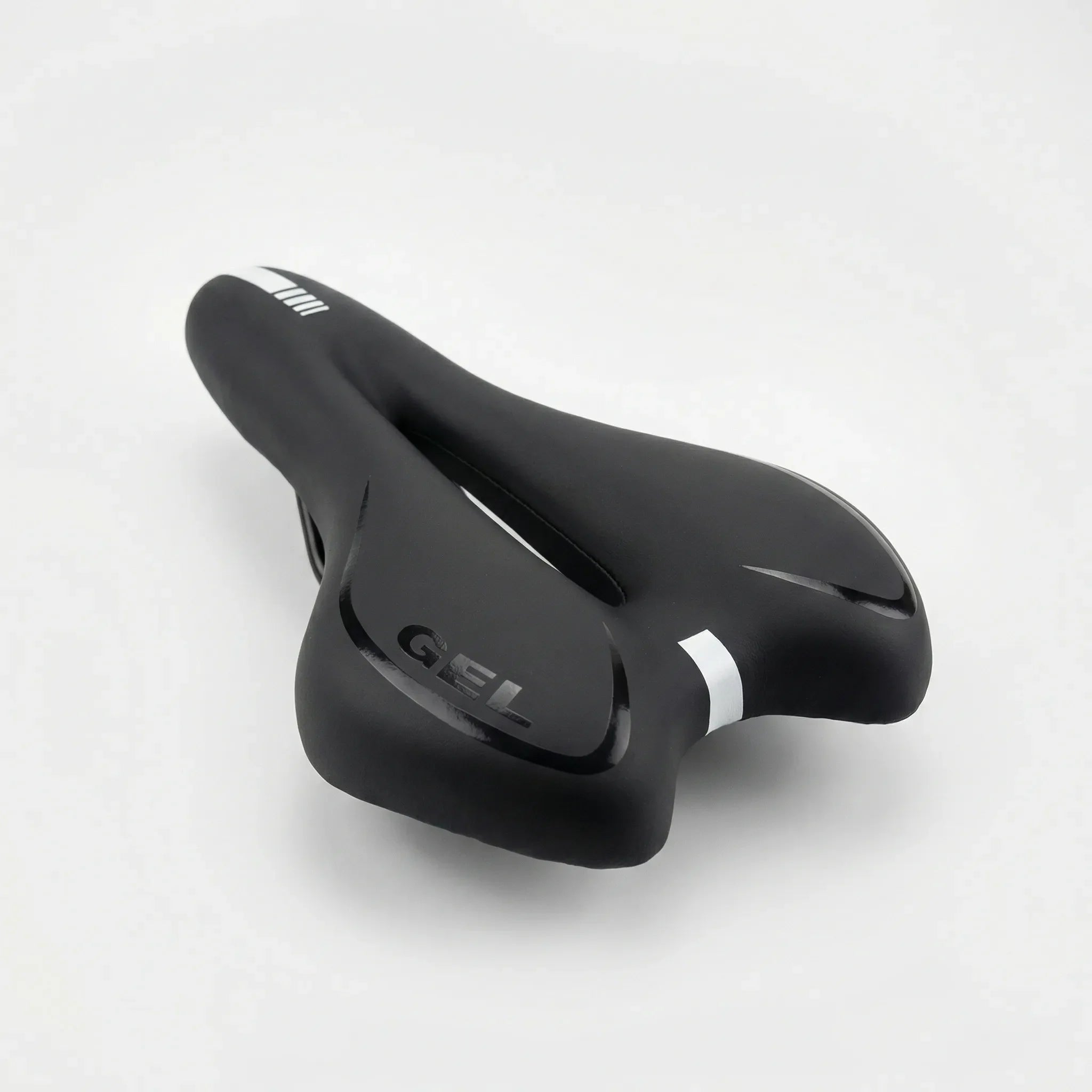 Ergonomischer Zeitfahrsattel mit zentralem Druckentlastungskanal und stoßabsorbierender Polsterung