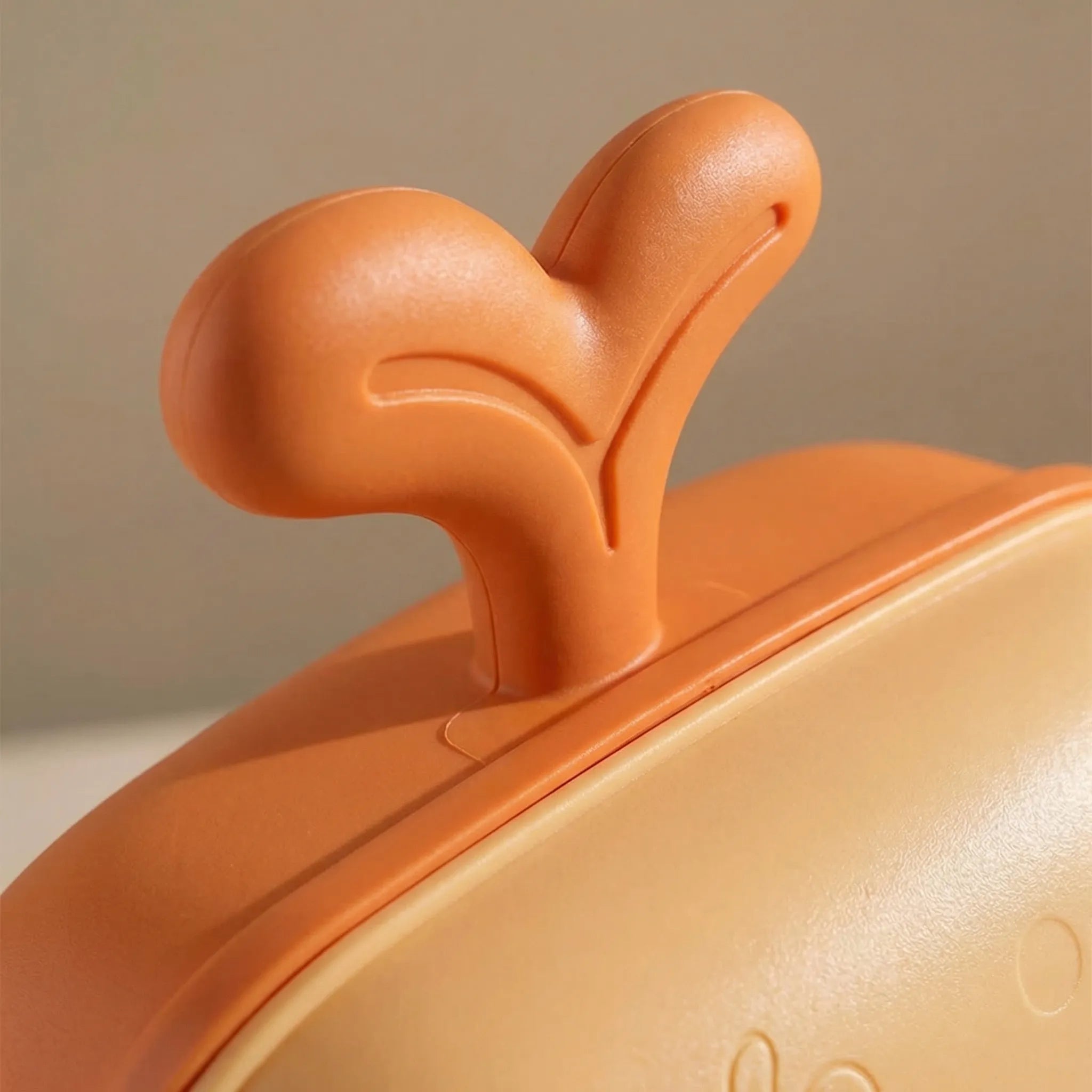 Kinder Strandspielzeug Set mit Rollkoffer, Sandförmchen, Gießkanne und Schaufeln