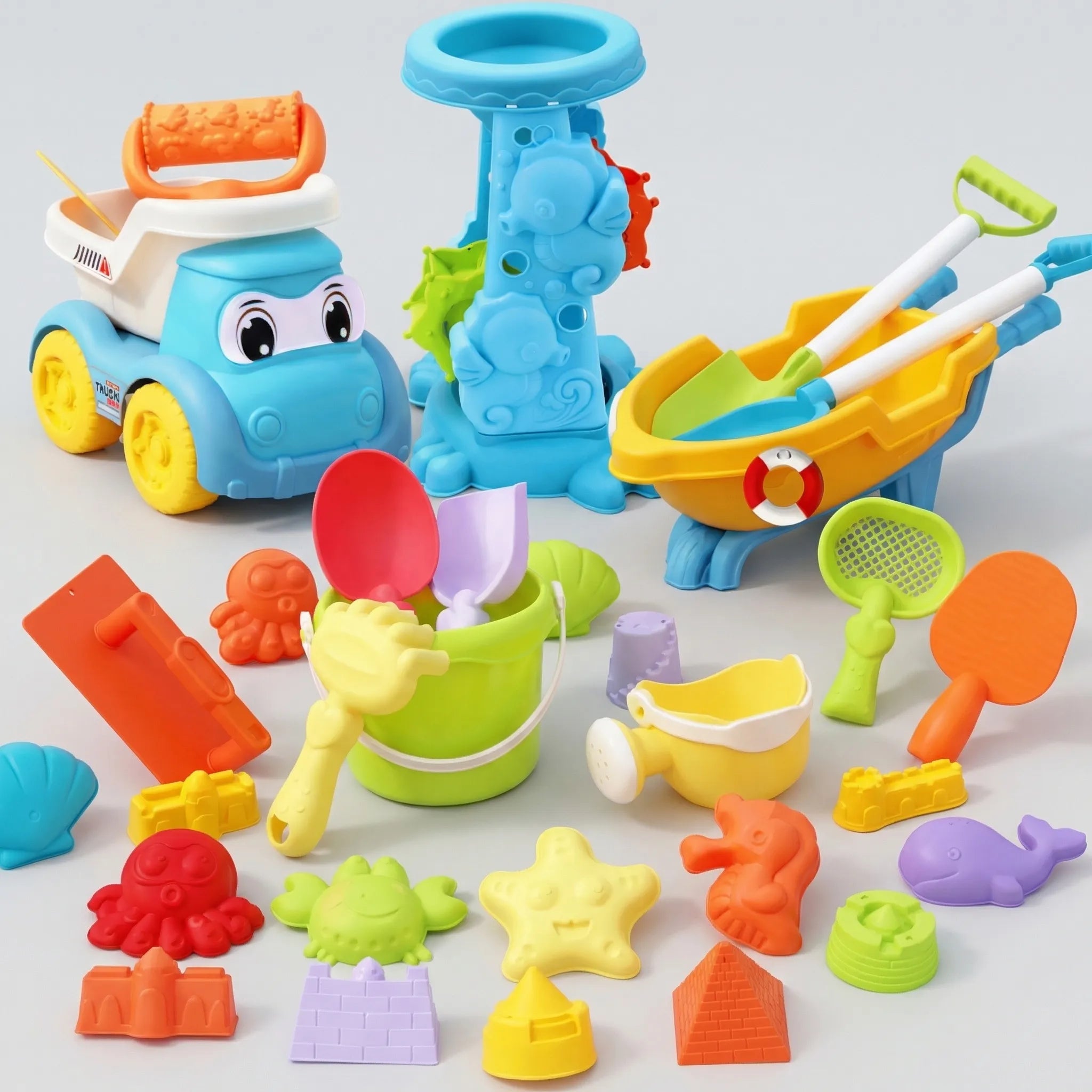 Kinder Strandspielzeug Set mit Lastwagen, Eimern und Sandformen