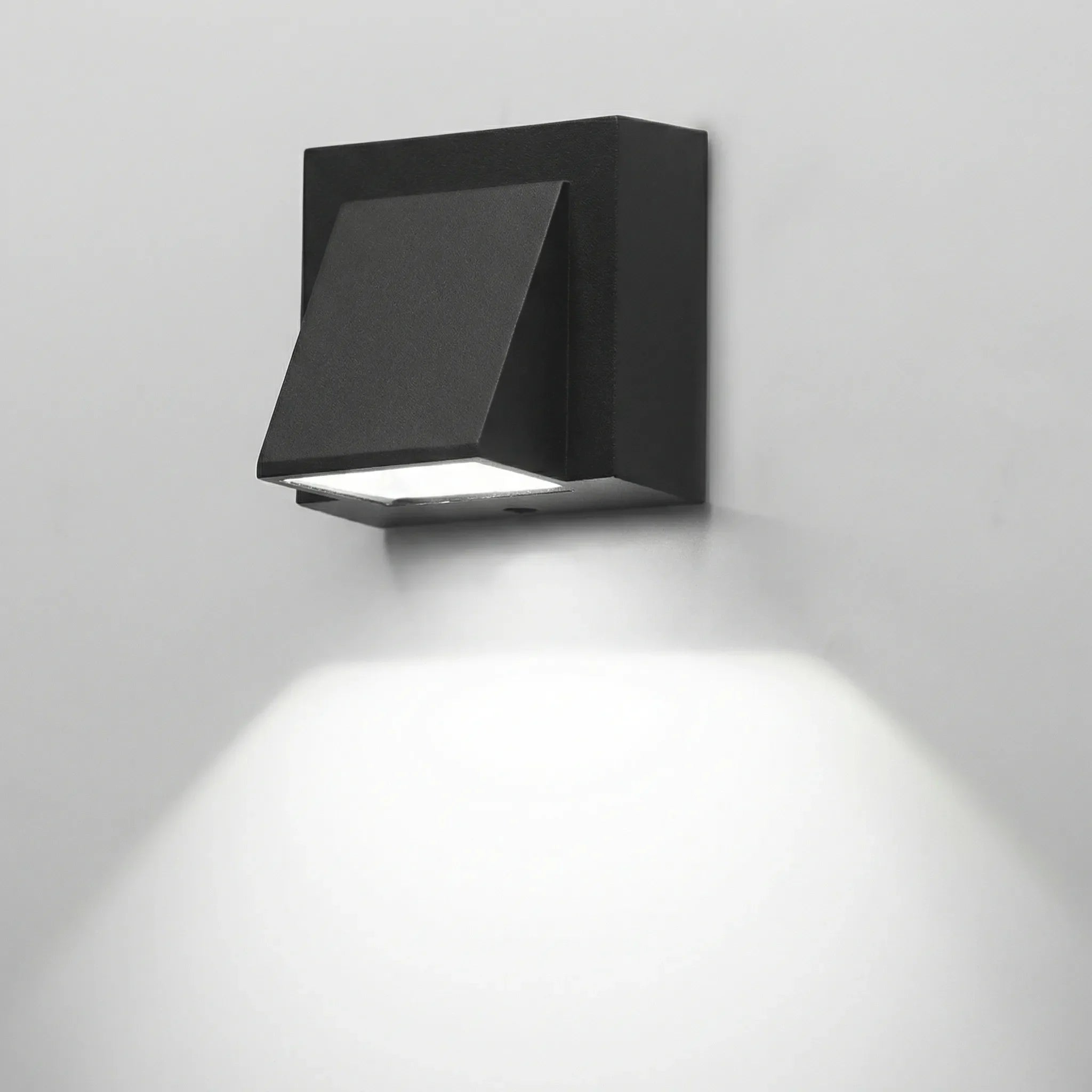 Nordspur | Sconcera IP65-Rated Outdoor Wall Sconce