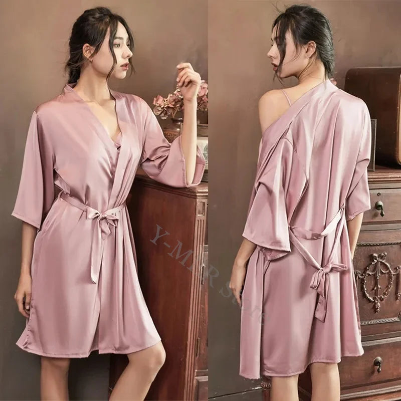 Leichter knielanger Kimono-Bademantel mit verstellbarem Bindegürtel