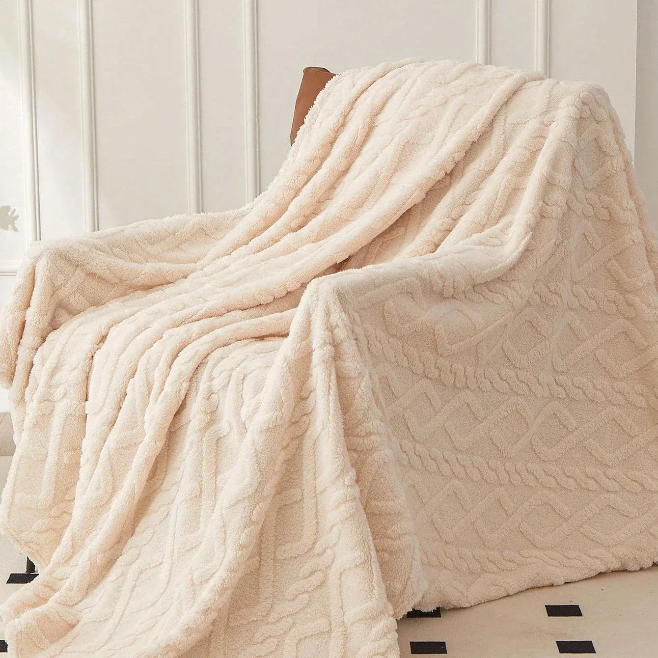 Leichte Korallenfleece-Decke mit Jacquard-Textur tragbar