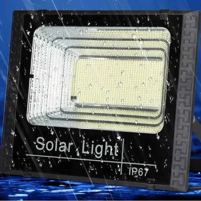Nordspur | Soluxe Solar-Powered Outdoor Flood Light With Remote