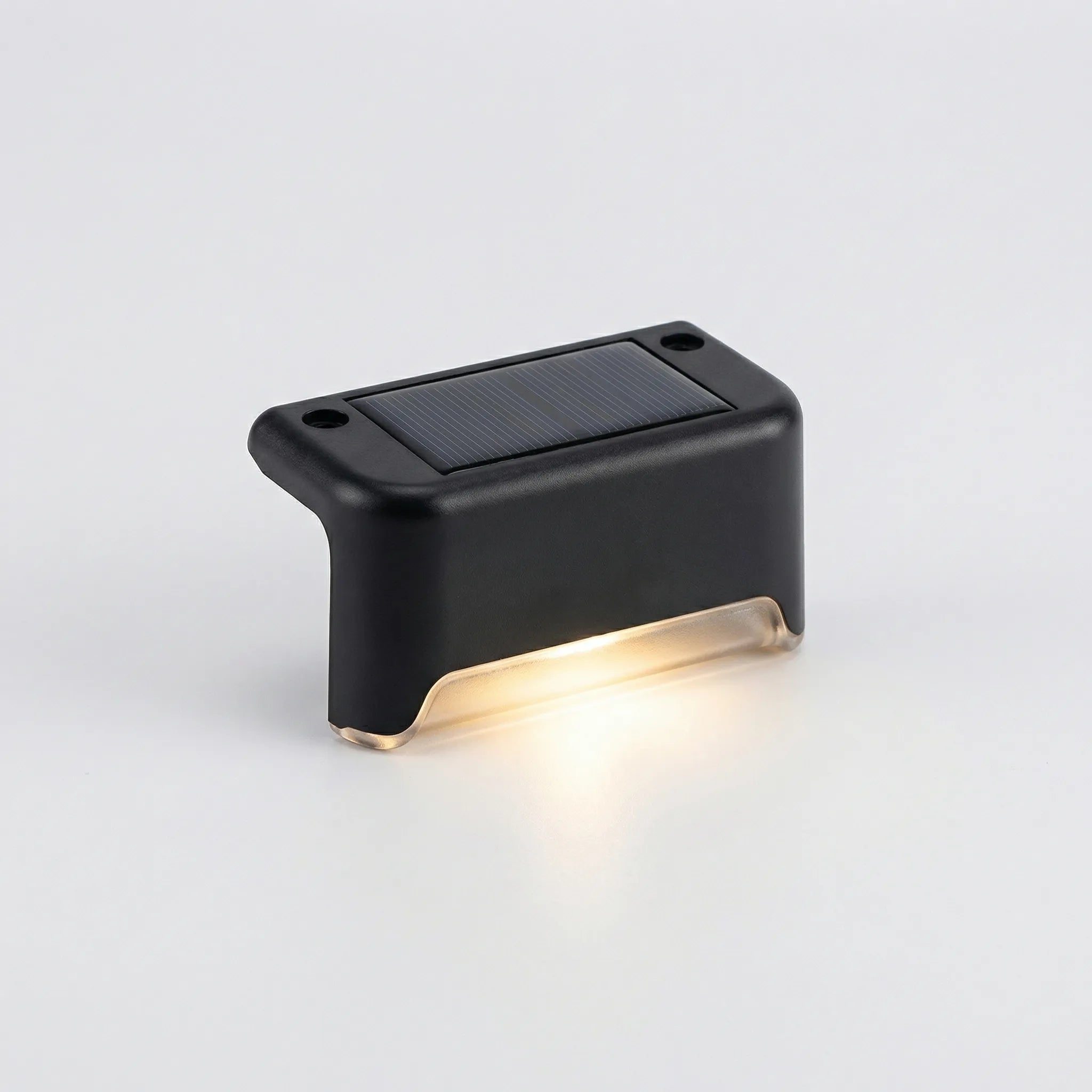 Nordspur | Soluxe Solar-Powered Outdoor Step Lamp