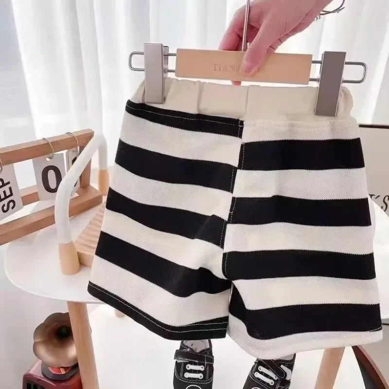 Kinder Sommer Set gestreiftes T-Shirt und Shorts mit Bärchen-Stickerei