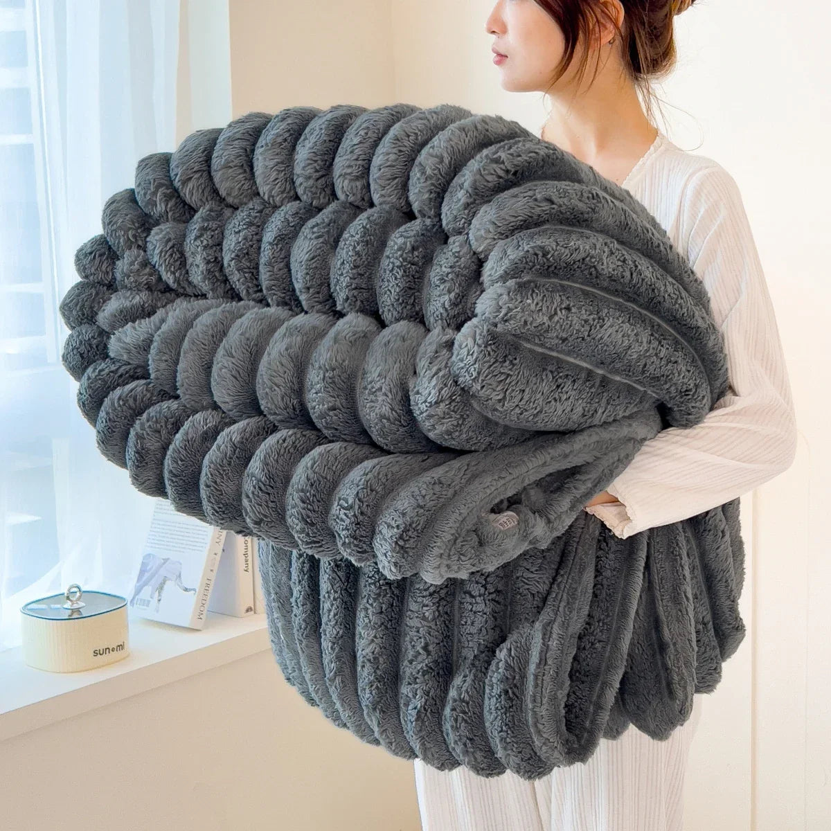 Flauschige Korallenfleece-Decke mit Streifenmuster übergroß warm