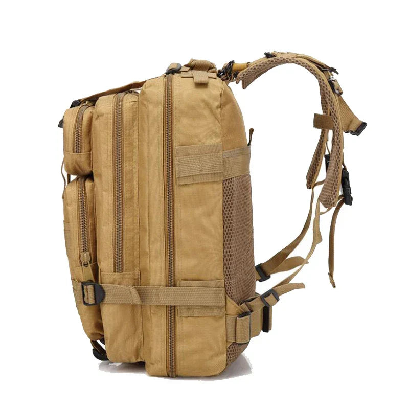 Wanderrucksack mit mehreren Fächern, gepolsterten Trägern und Kompressionsgurten