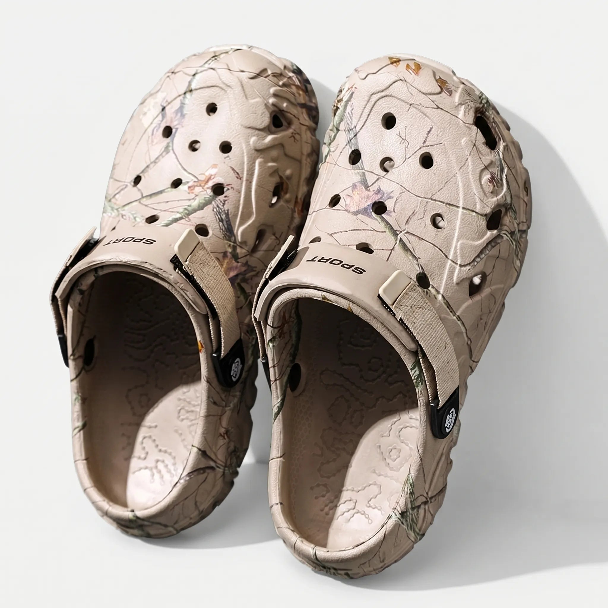 Herren-Clogs Camouflage leicht atmungsaktiv mit verstellbarem Fersengurt