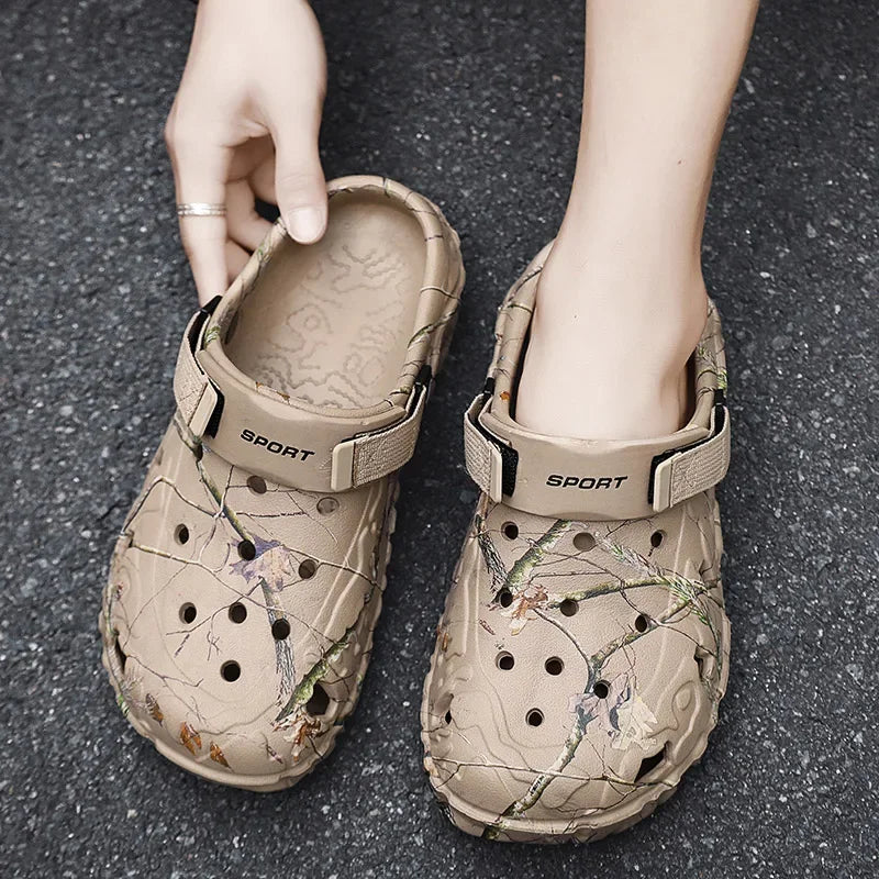 Herren-Clogs Camouflage leicht atmungsaktiv mit verstellbarem Fersengurt