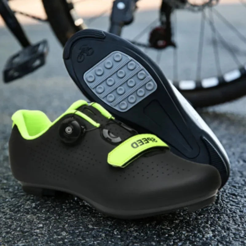 Flatpedal-Radschuh mit griffiger Gummisohle und Drehreglerverschluss