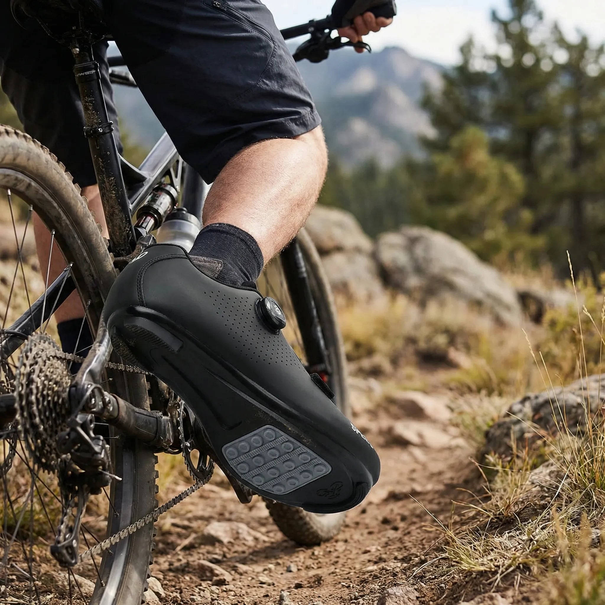 Flatpedal-Radschuh mit griffiger Gummisohle und Drehreglerverschluss